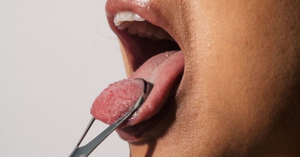Benefits of Cleaning Tongue